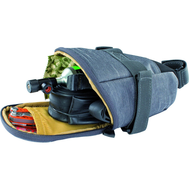 EVOC Bolsa de Selim Tour L 1L | Carbon Grey, 97g e Fixação Velcro