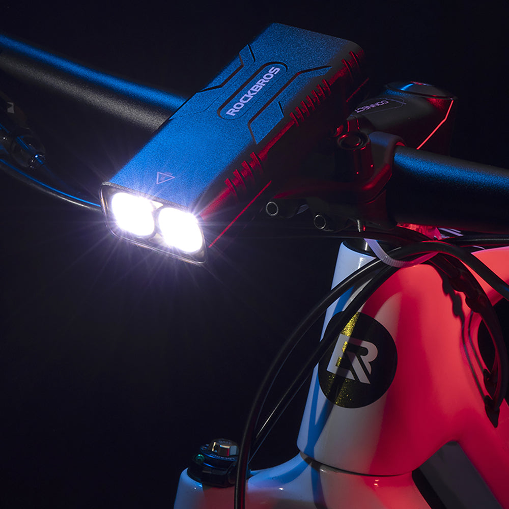 Ilumina e Carrega – Luz Frontal Rockbros 850 Lumens + Powerbank