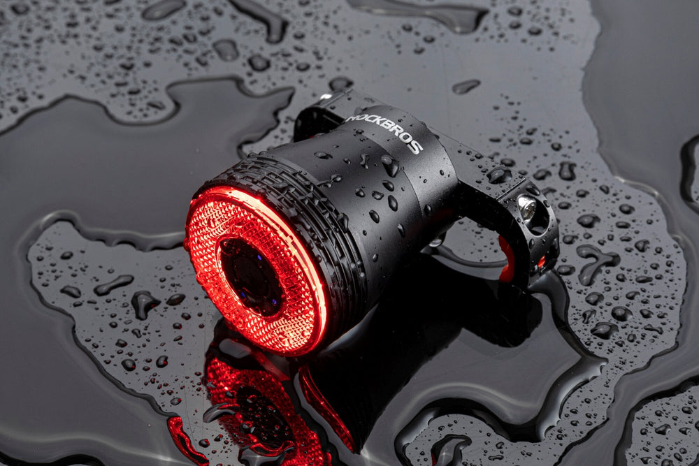 A Luz que Trava Contigo – Rockbros Q5 IPX6 Sensor de Travagem